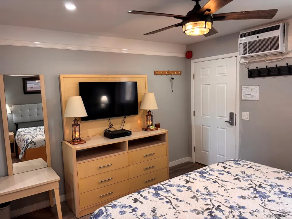 131 S Emerson Avenue #224 Montauk, NY 11954