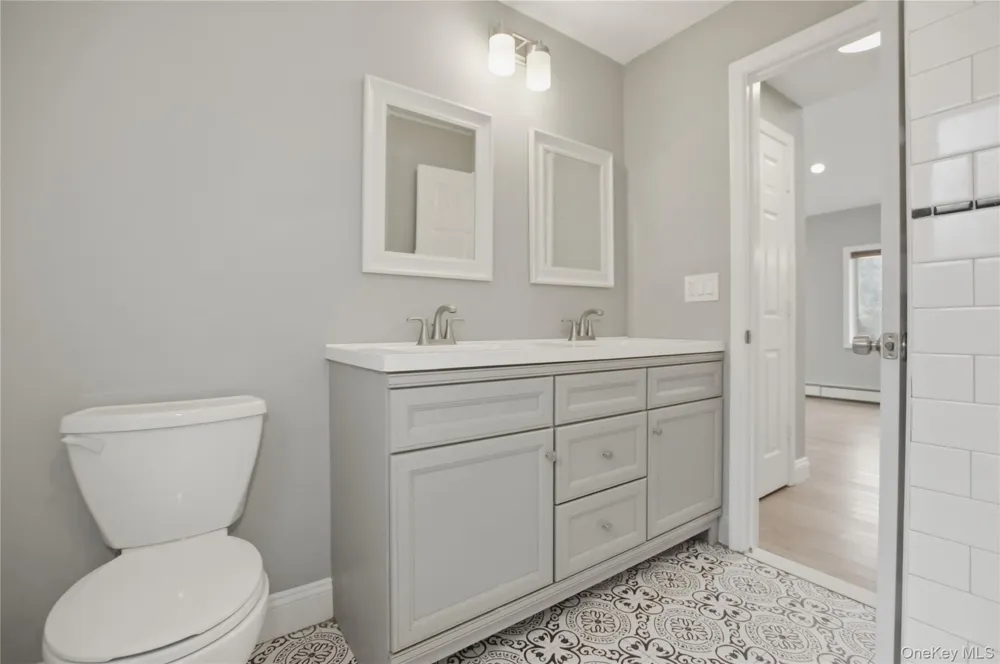 61 Sunburst Drive Rocky Point, NY 11778