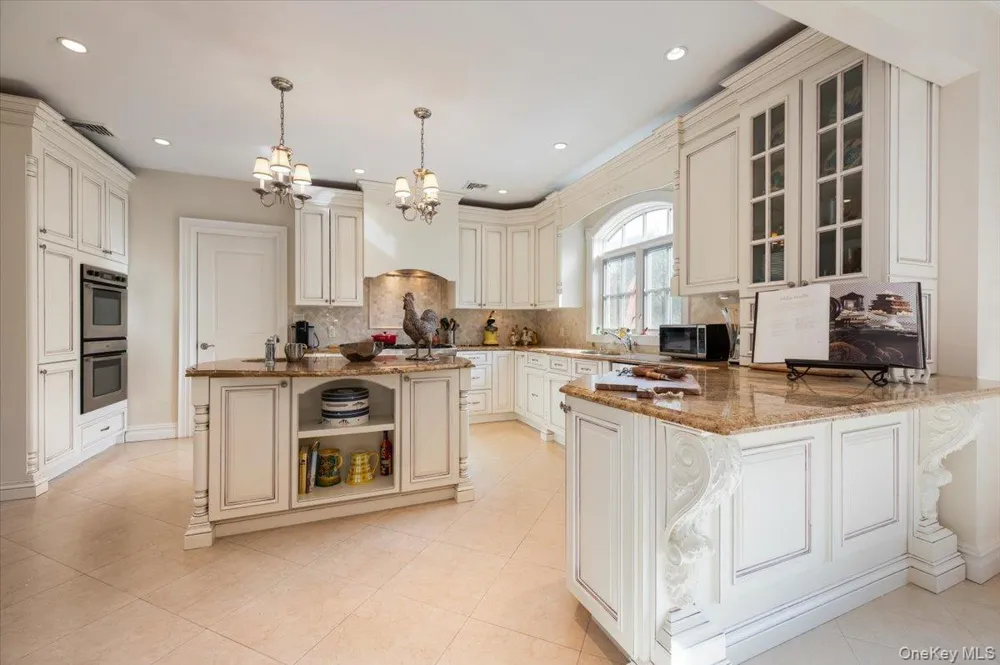 70 Lewis Avenue Atlantic Beach, NY 11509