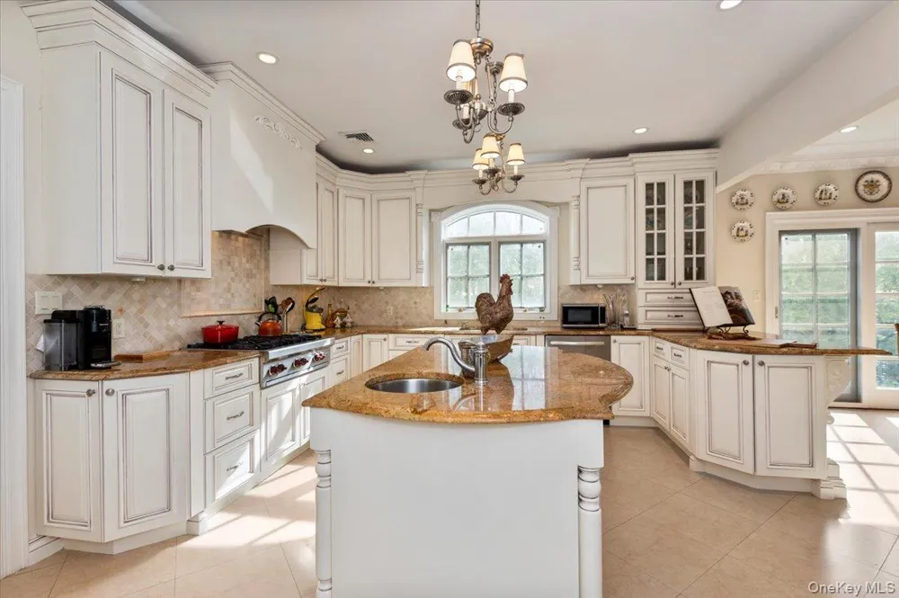 70 Lewis Avenue Atlantic Beach, NY 11509