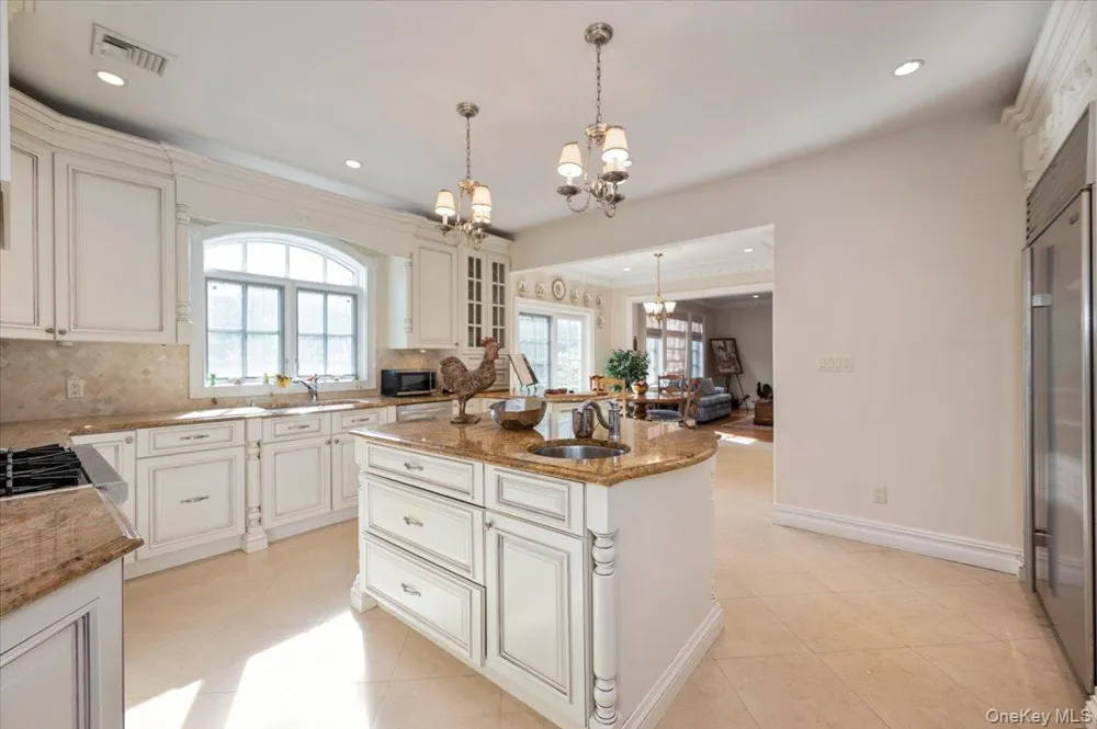 70 Lewis Avenue Atlantic Beach, NY 11509