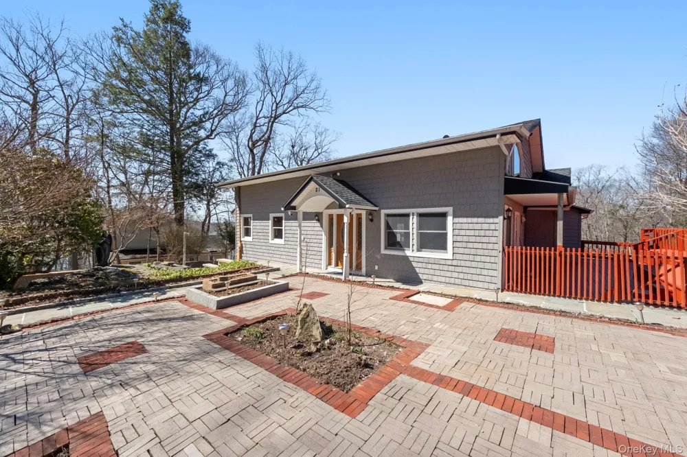 21 Jackson Road Mahopac, NY 10541