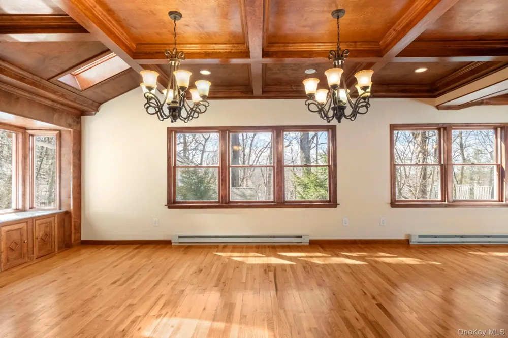 21 Jackson Road Mahopac, NY 10541