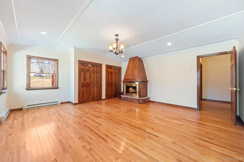 21 Jackson Road Mahopac, NY 10541