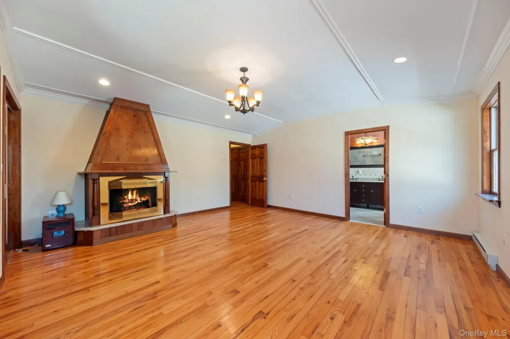21 Jackson Road Mahopac, NY 10541