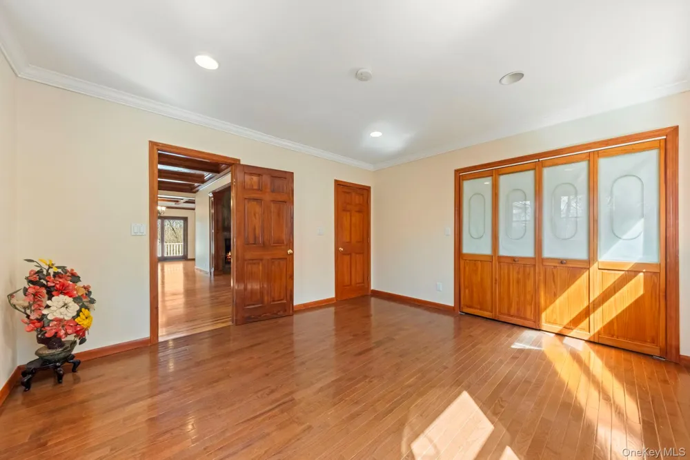 21 Jackson Road Mahopac, NY 10541
