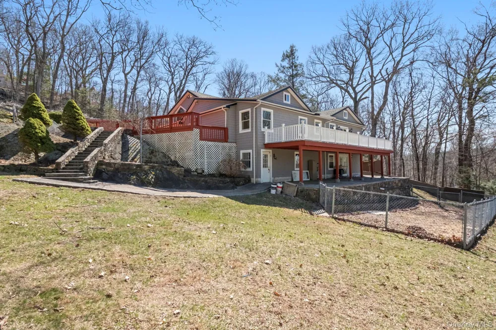 21 Jackson Road Mahopac, NY 10541