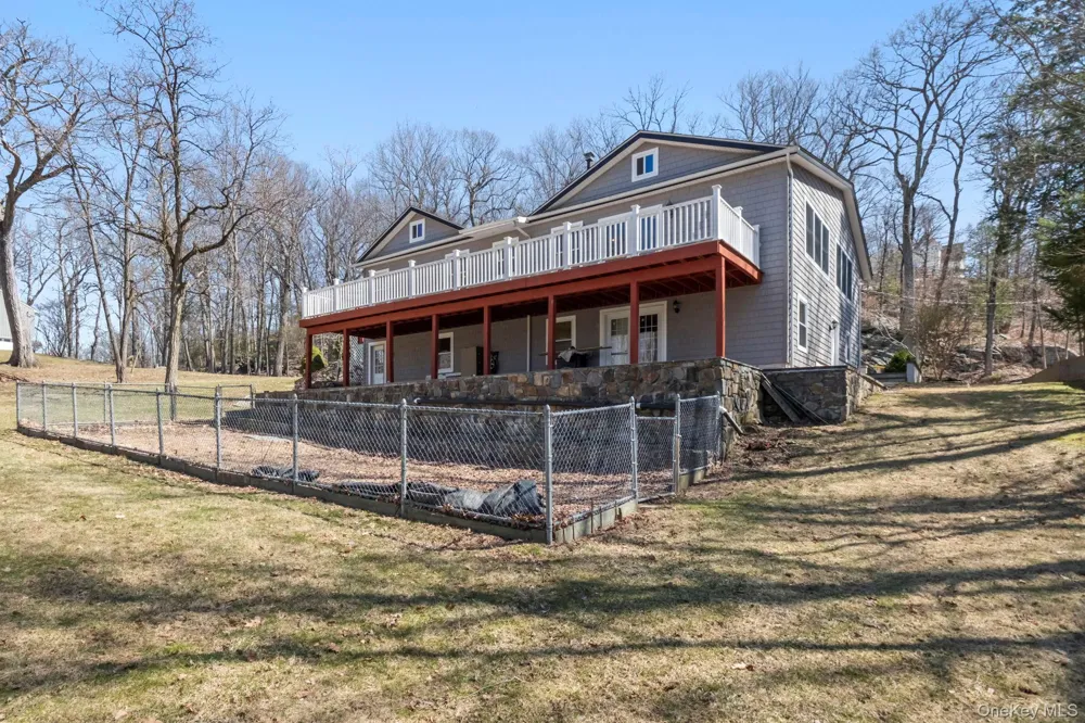 21 Jackson Road Mahopac, NY 10541