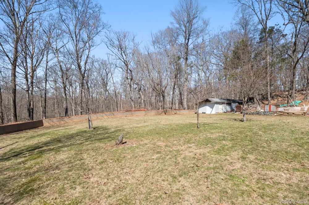 21 Jackson Road Mahopac, NY 10541