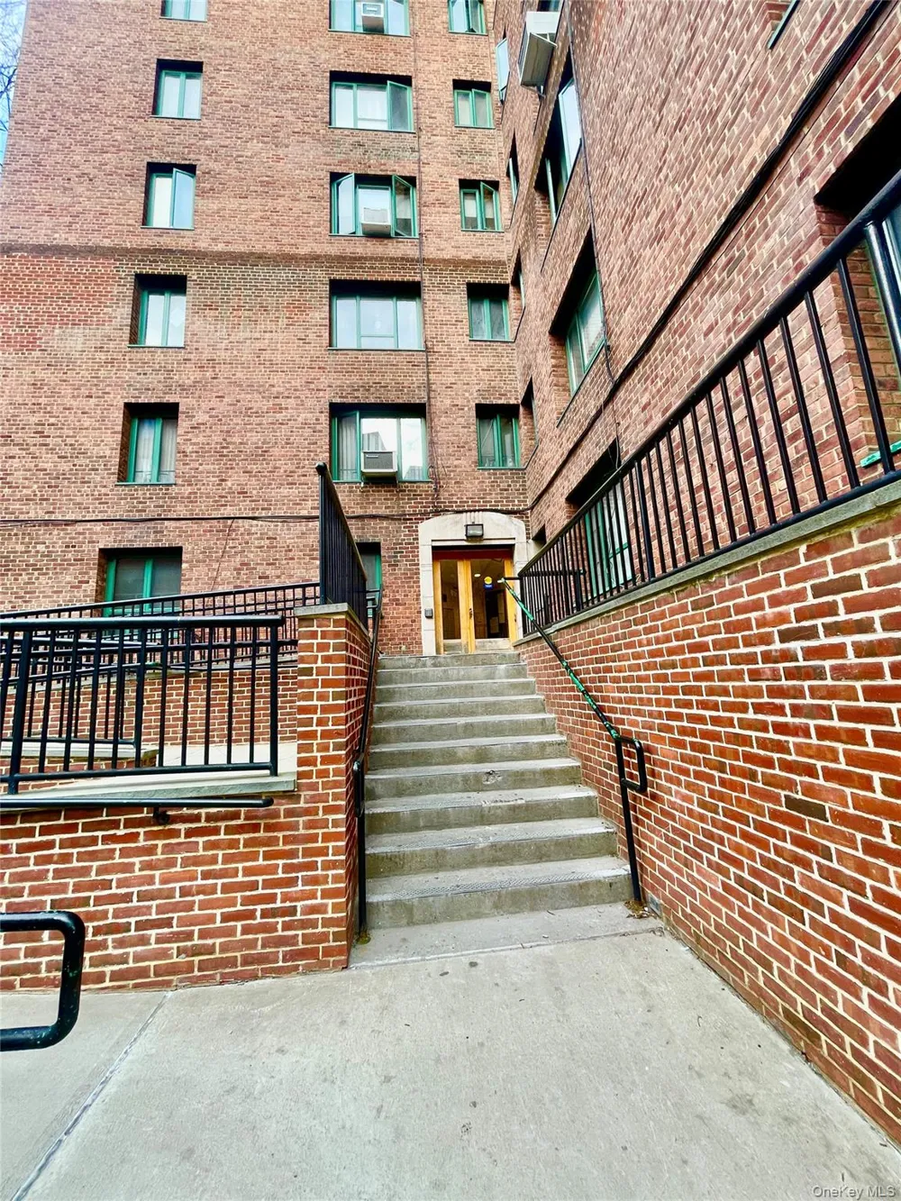 1594 Metropolitan Avenue #TD Bronx, NY 10462