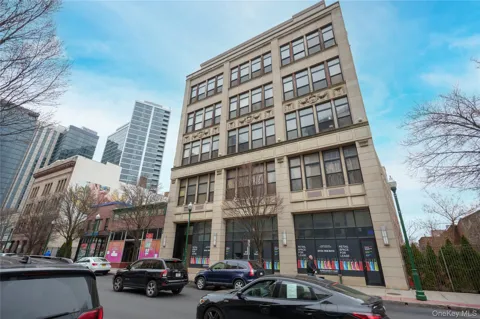 25 Leroy Place #PH1