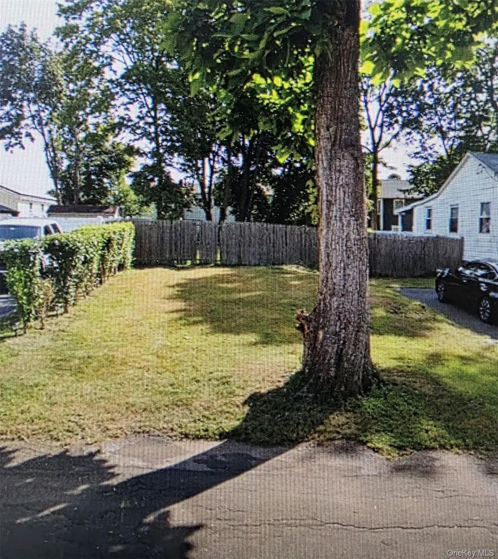 25 S 23rd Street Wyandanch, NY 11798
