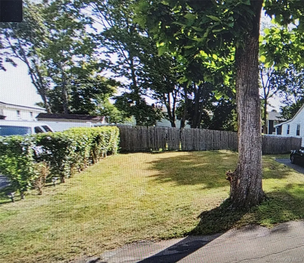 25 S 23rd Street Wyandanch, NY 11798