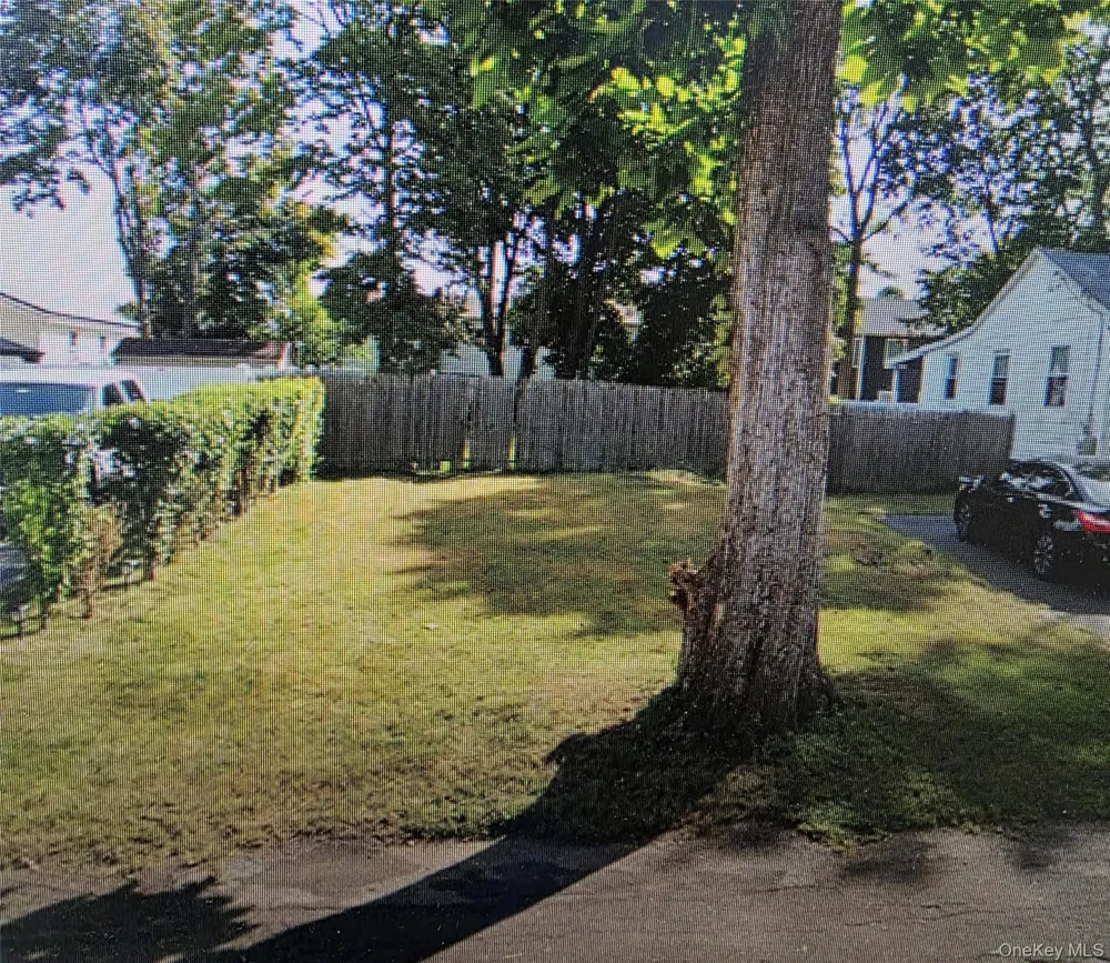 25 S 23rd Street Wyandanch, NY 11798
