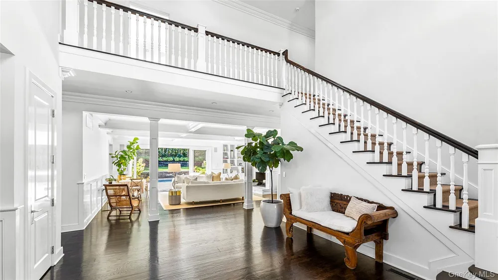 14 W Hills Court Southampton, NY 11968