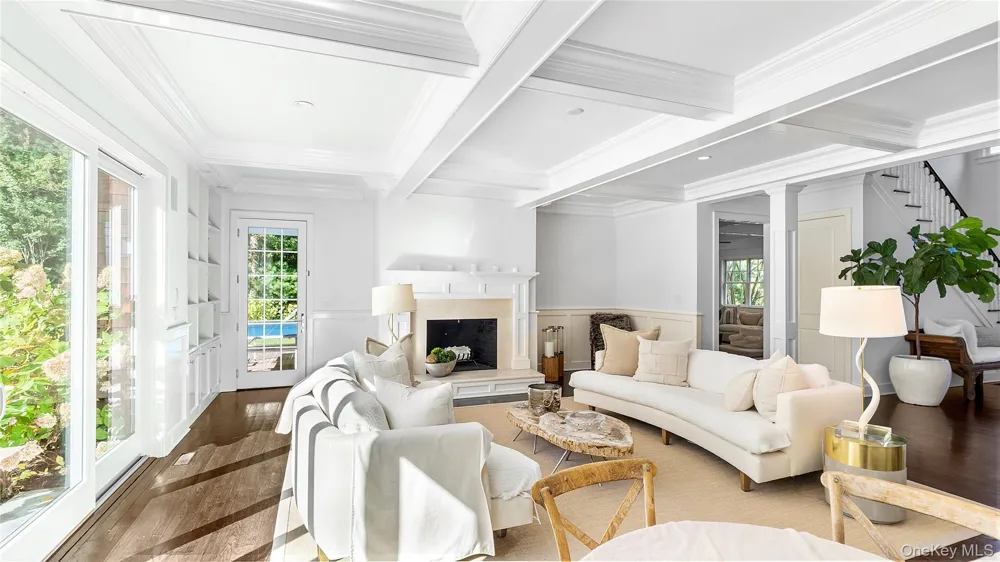 14 W Hills Court Southampton, NY 11968