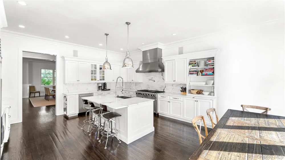 14 W Hills Court Southampton, NY 11968