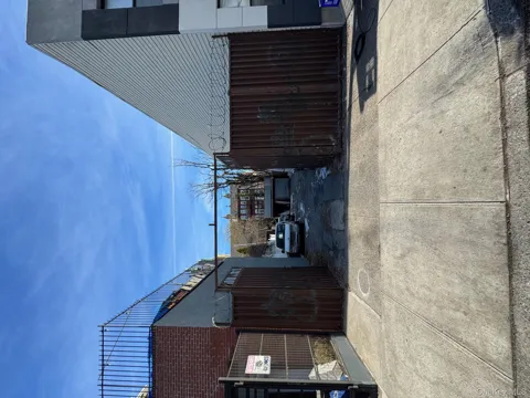 1822 Dekalb Avenue
