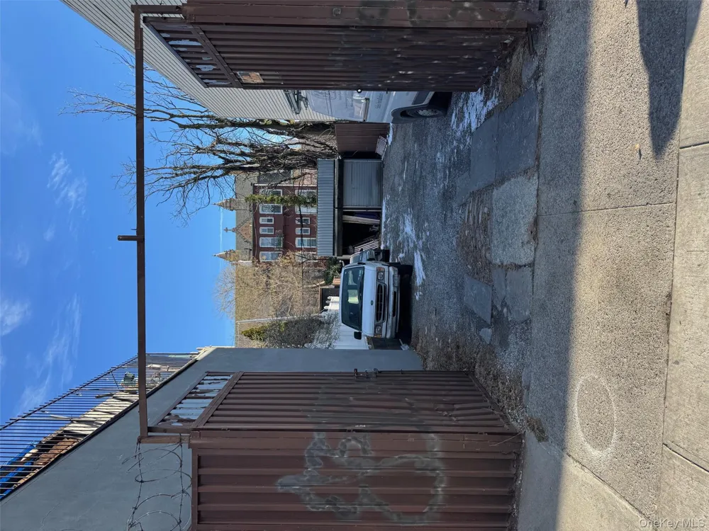 1822 Dekalb Avenue Ridgewood, NY 11385