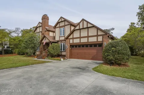 105 Laurel Court