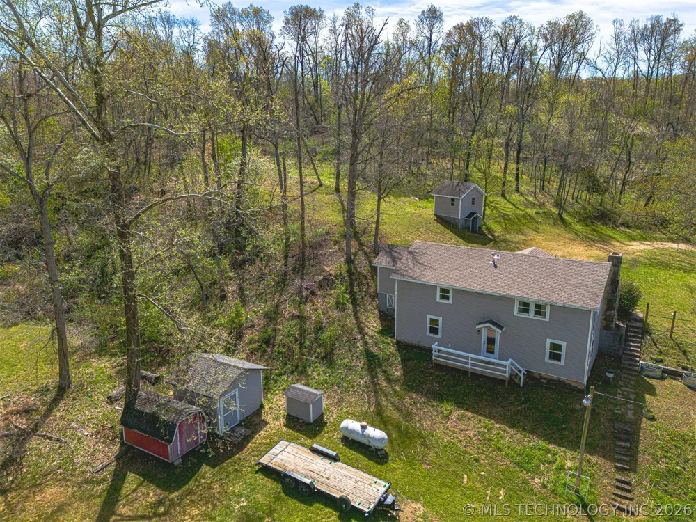 20045 County Road 502 Colcord, OK 74338