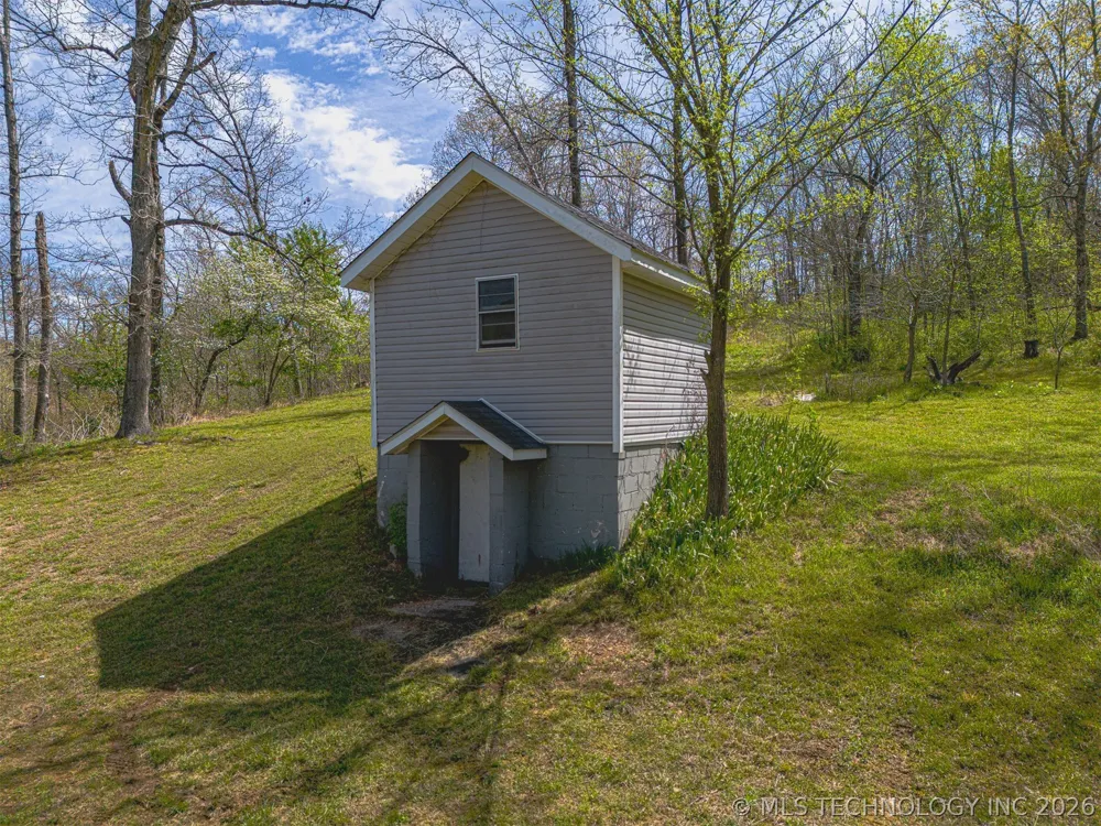 20045 County Road 502 Colcord, OK 74338