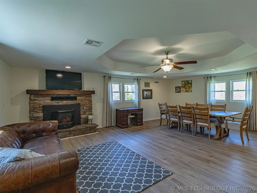 20045 County Road 502 Colcord, OK 74338