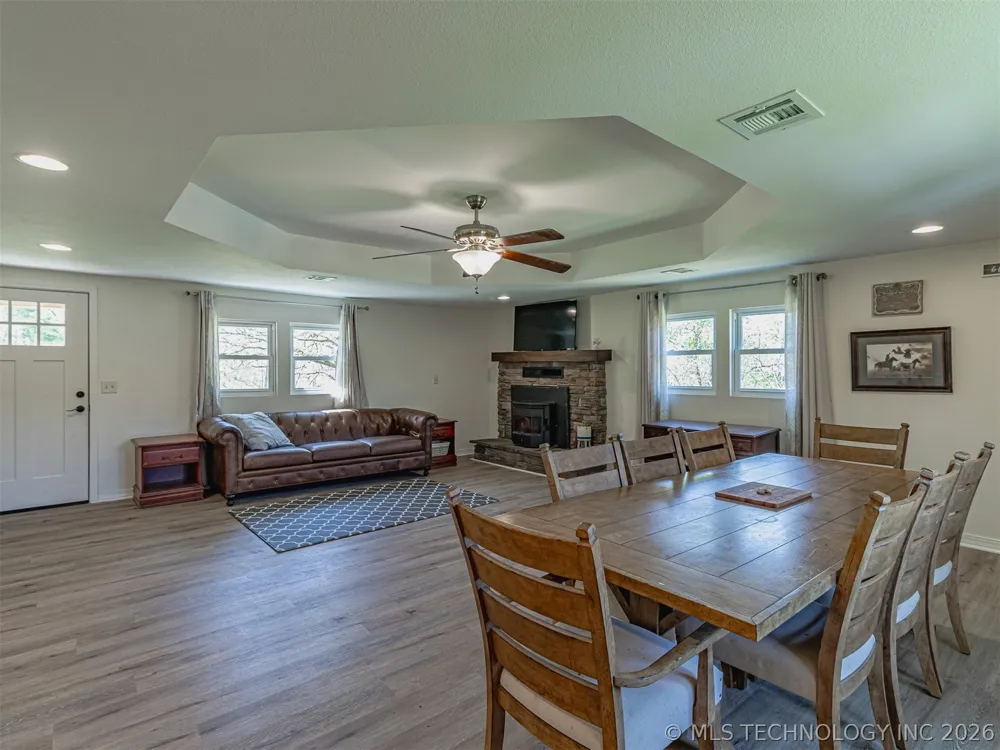 20045 County Road 502 Colcord, OK 74338