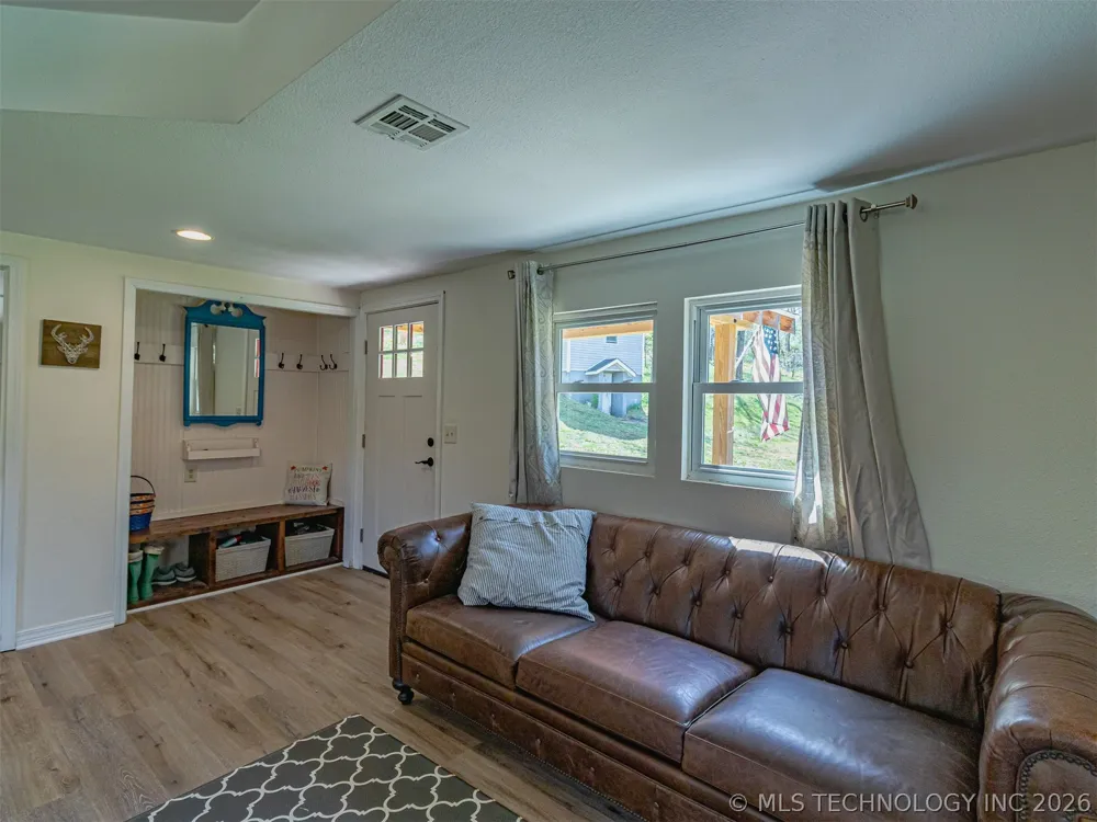 20045 County Road 502 Colcord, OK 74338