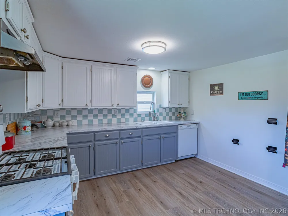 20045 County Road 502 Colcord, OK 74338