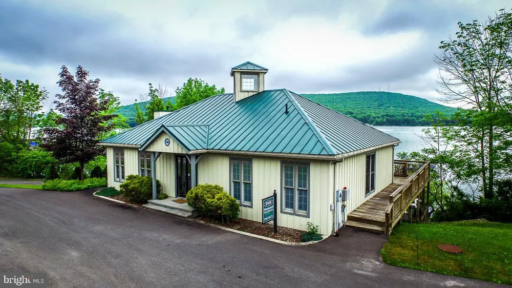 132 TARN DRIVE Oakland, MD 21550