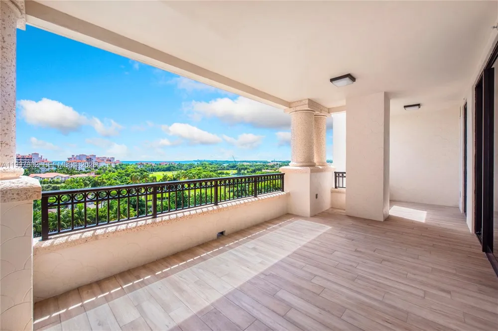 6882 Fisher Island Dr #6882 Miami Beach, FL 33109
