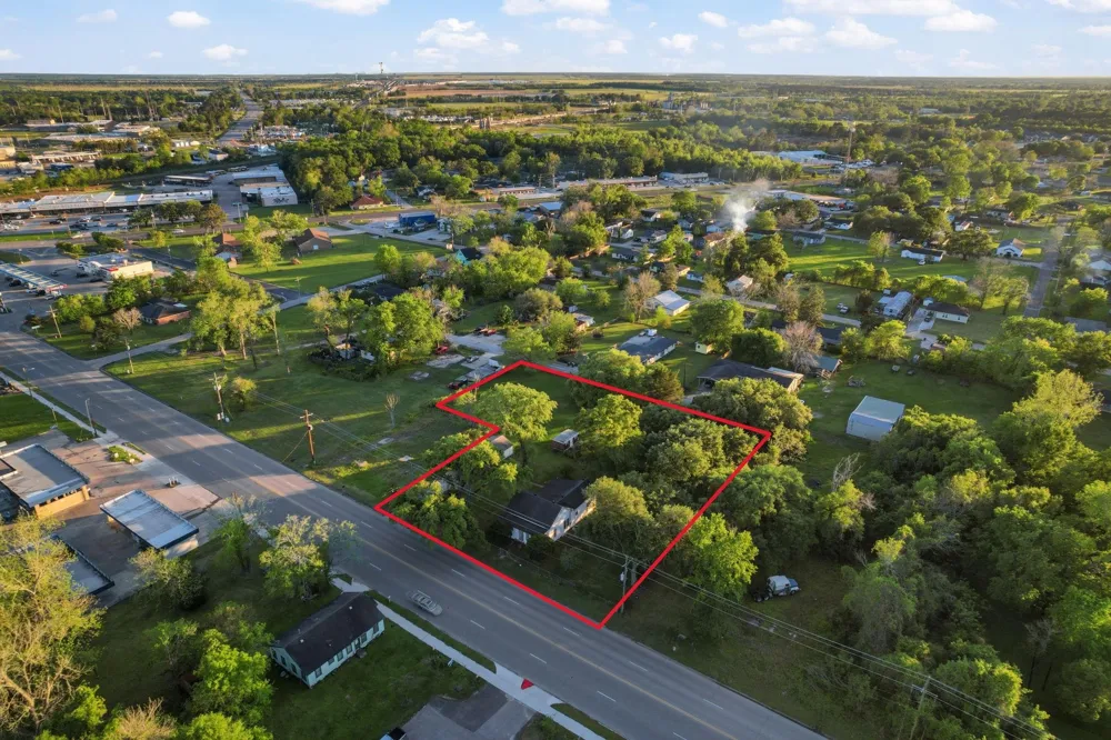 804 N Cleveland Dayton, TX 77535