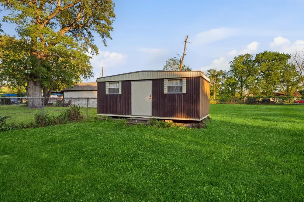 804 N Cleveland Dayton, TX 77535