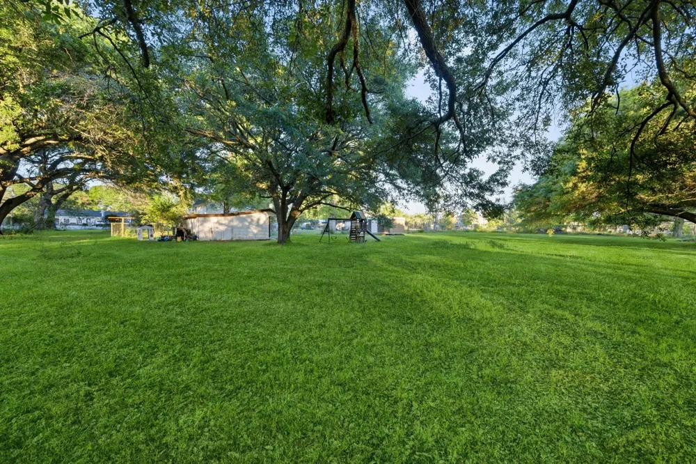 804 N Cleveland Dayton, TX 77535