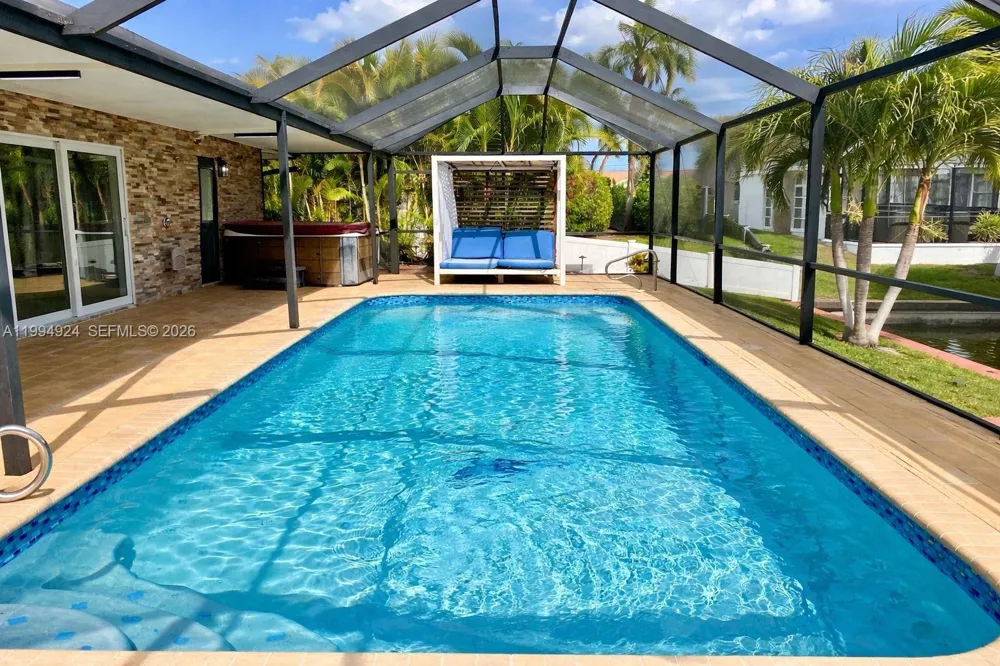 808 52nd ST Cape Coral, FL 33914
