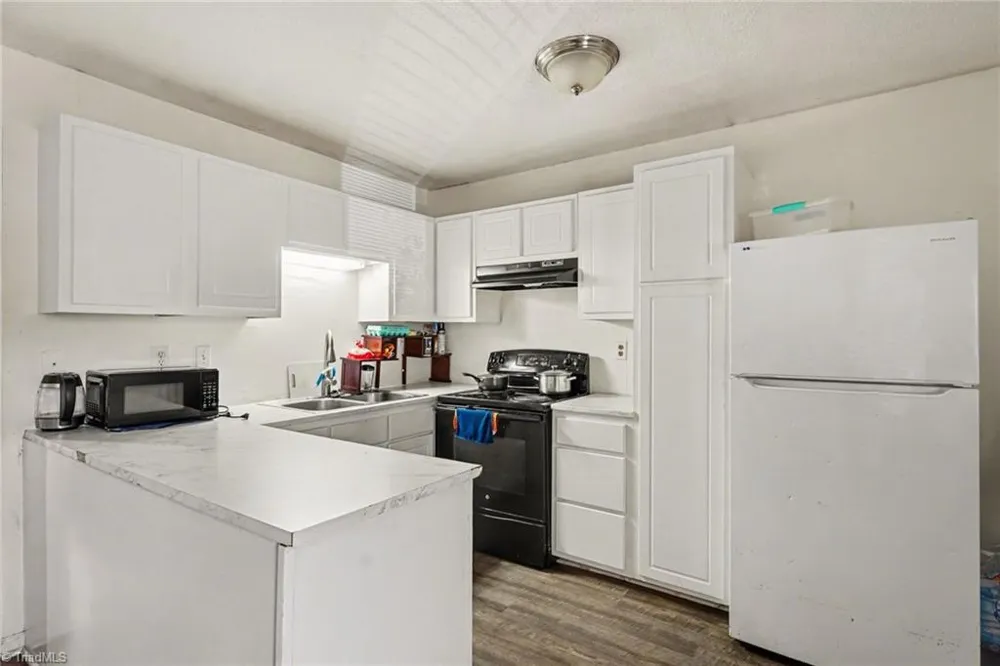 1954 Lakeview Road Asheboro, NC 27203