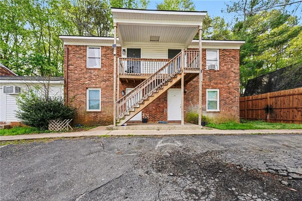 1954 Lakeview Road Asheboro, NC 27203
