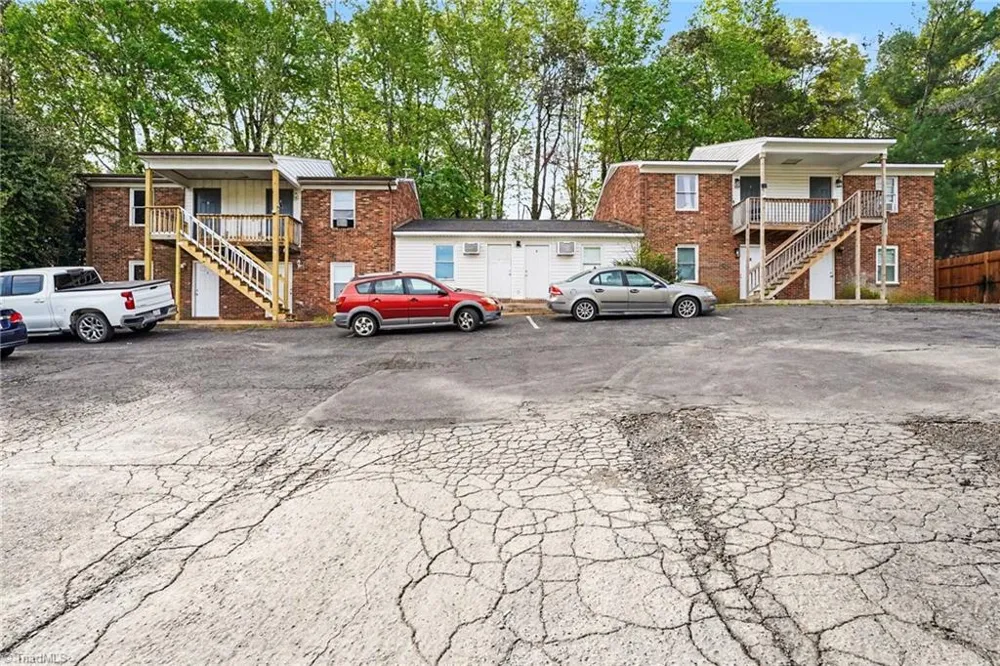 1954 Lakeview Road Asheboro, NC 27203