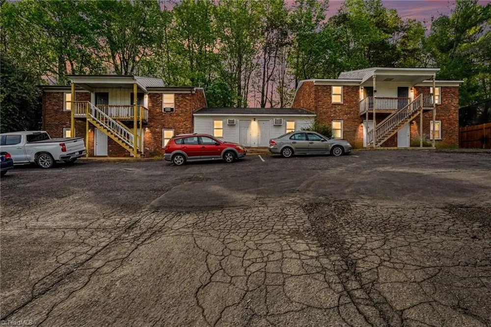 1954 Lakeview Road Asheboro, NC 27203