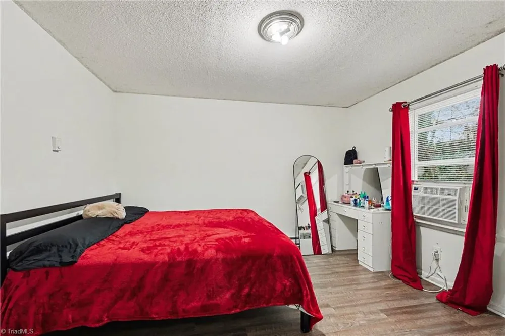 1954 Lakeview Road Asheboro, NC 27203