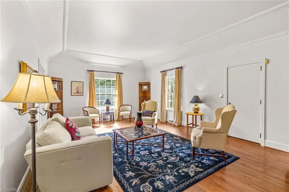 725 Mocksville Avenue Salisbury, NC 28144