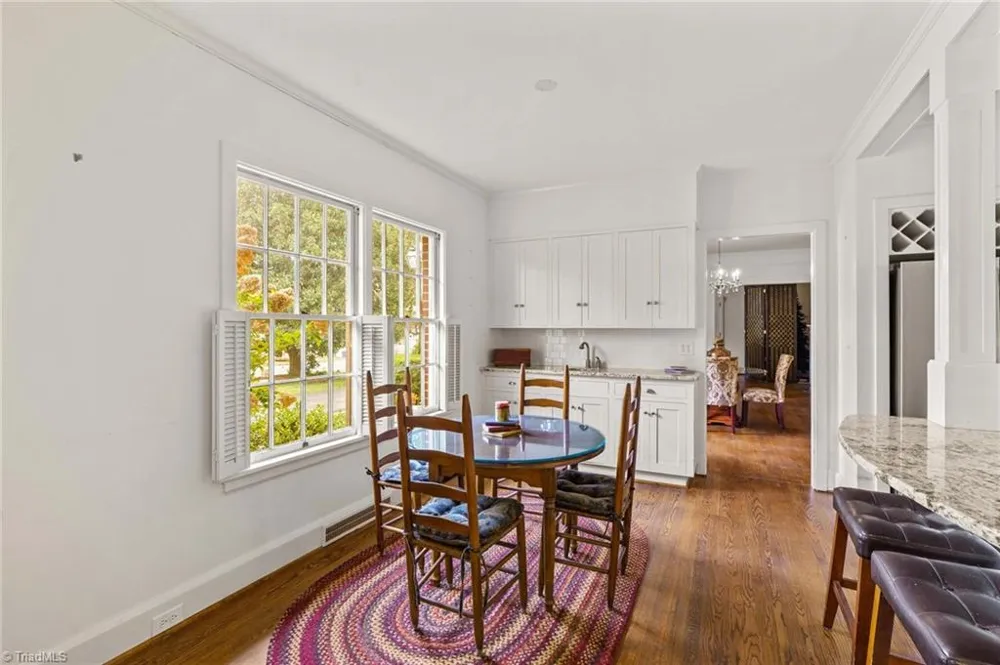 725 Mocksville Avenue Salisbury, NC 28144