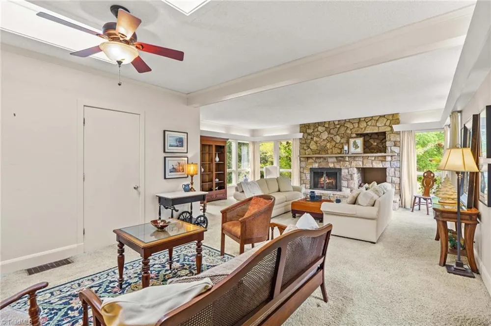 725 Mocksville Avenue Salisbury, NC 28144