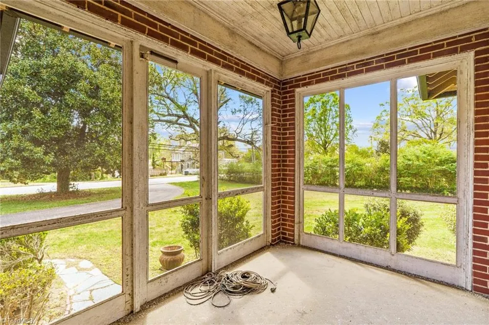 725 Mocksville Avenue Salisbury, NC 28144