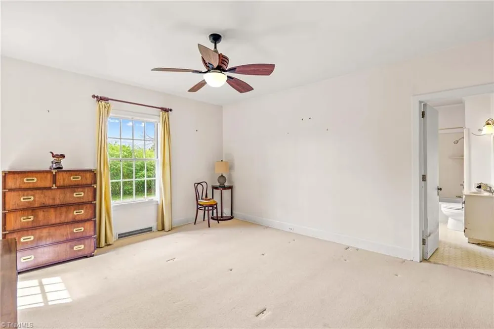 725 Mocksville Avenue Salisbury, NC 28144