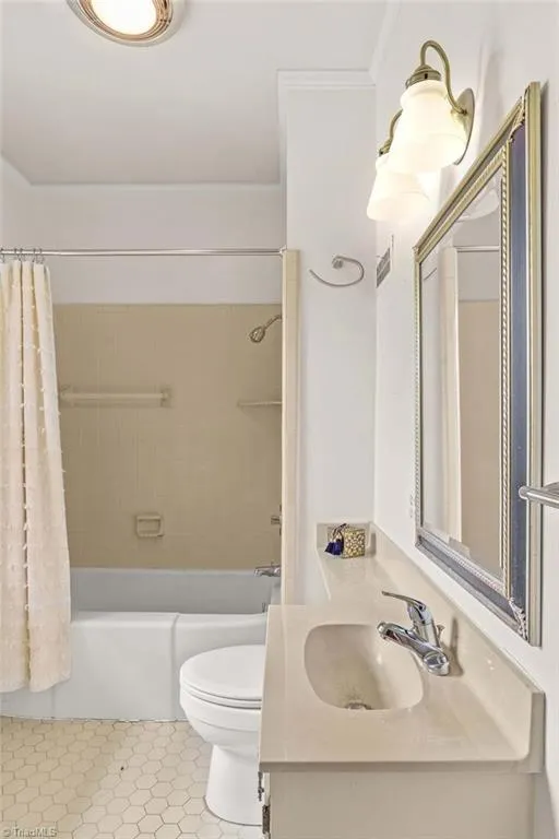 725 Mocksville Avenue Salisbury, NC 28144