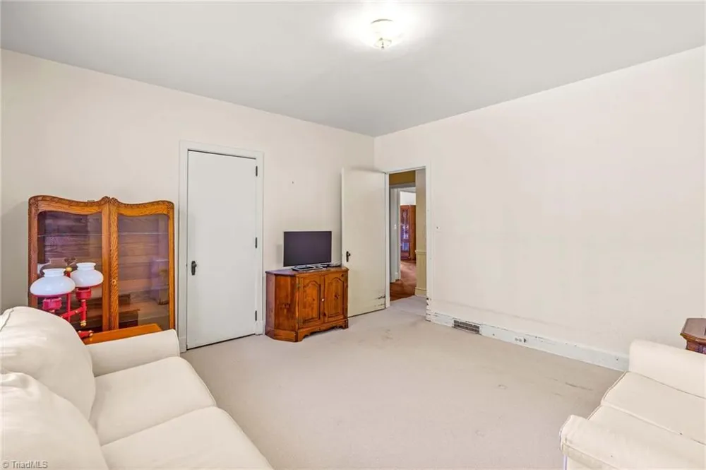 725 Mocksville Avenue Salisbury, NC 28144