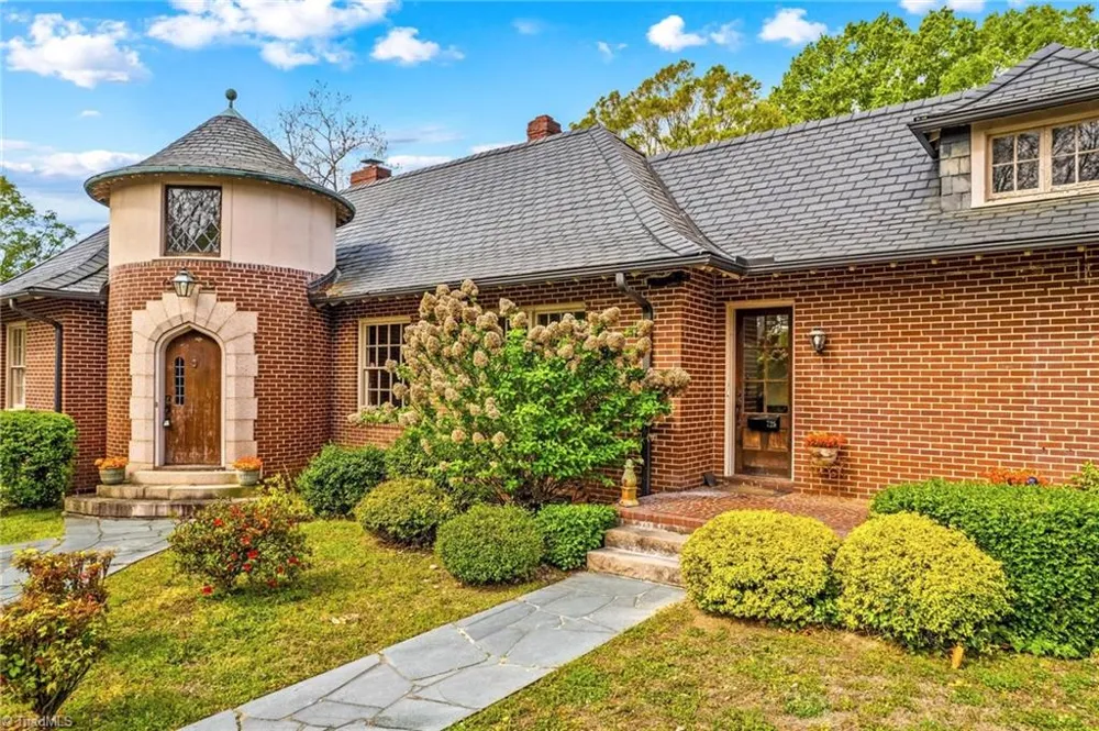 725 Mocksville Avenue Salisbury, NC 28144