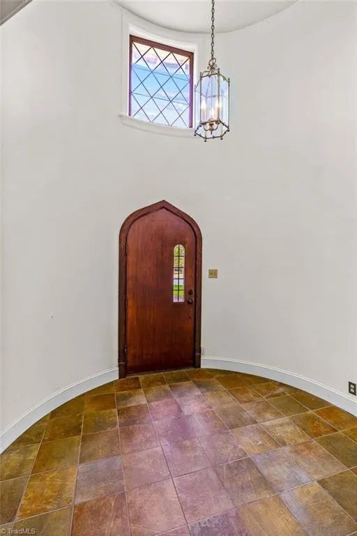 725 Mocksville Avenue Salisbury, NC 28144
